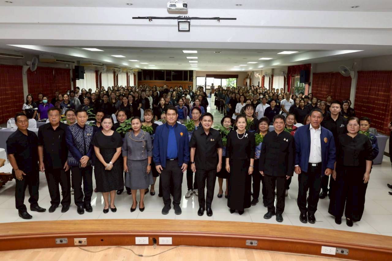 ผู้ว่าฯ นครนายก นำทีมขับเคลื่อนงานสตรี เสริมทักษะ-สร้างศักยภาพอย่างรอบด้าน พัฒนาคุณภาพชีวิตสตรี สู่การพัฒนาชุมชนอย่างยั่งยืน