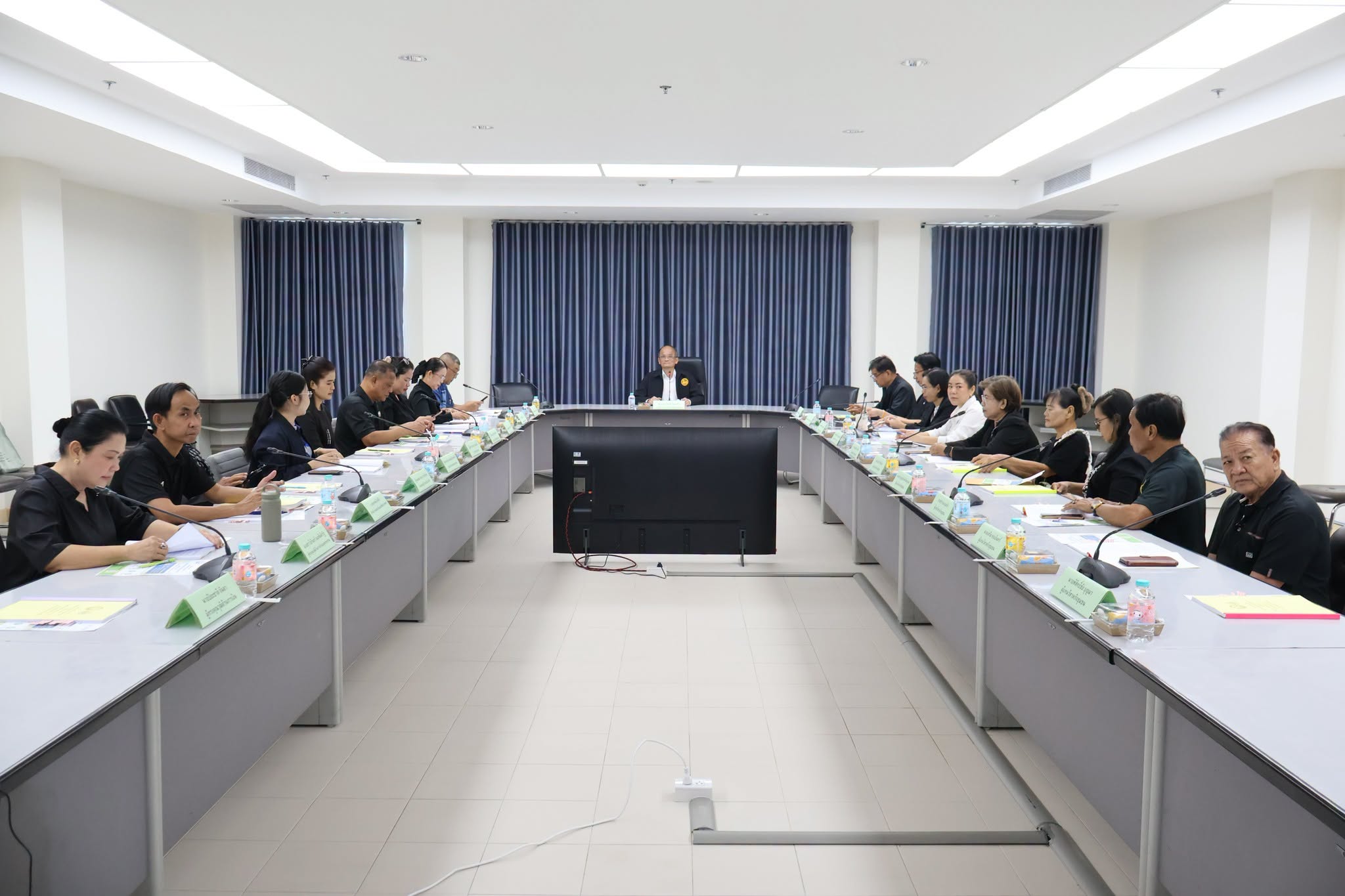 รองผู้ว่าฯ นครนายก ประชุมคกก. ส่งเสริมวิสาหกิจชุมชน ยกระดับศักยภาพ เพิ่มขีดความสามารถ สู่การสร้างรายได้อย่างยั่งยืน