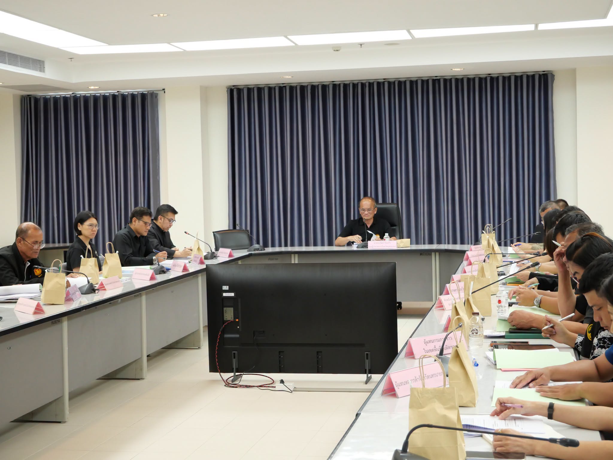 จังหวัดนครนายก ประชุมคณะอนุกรรมการติดตามกำกับดูแลการบริหารจัดการข้าวระดับจังหวัด ครั้งที่ 1/2569