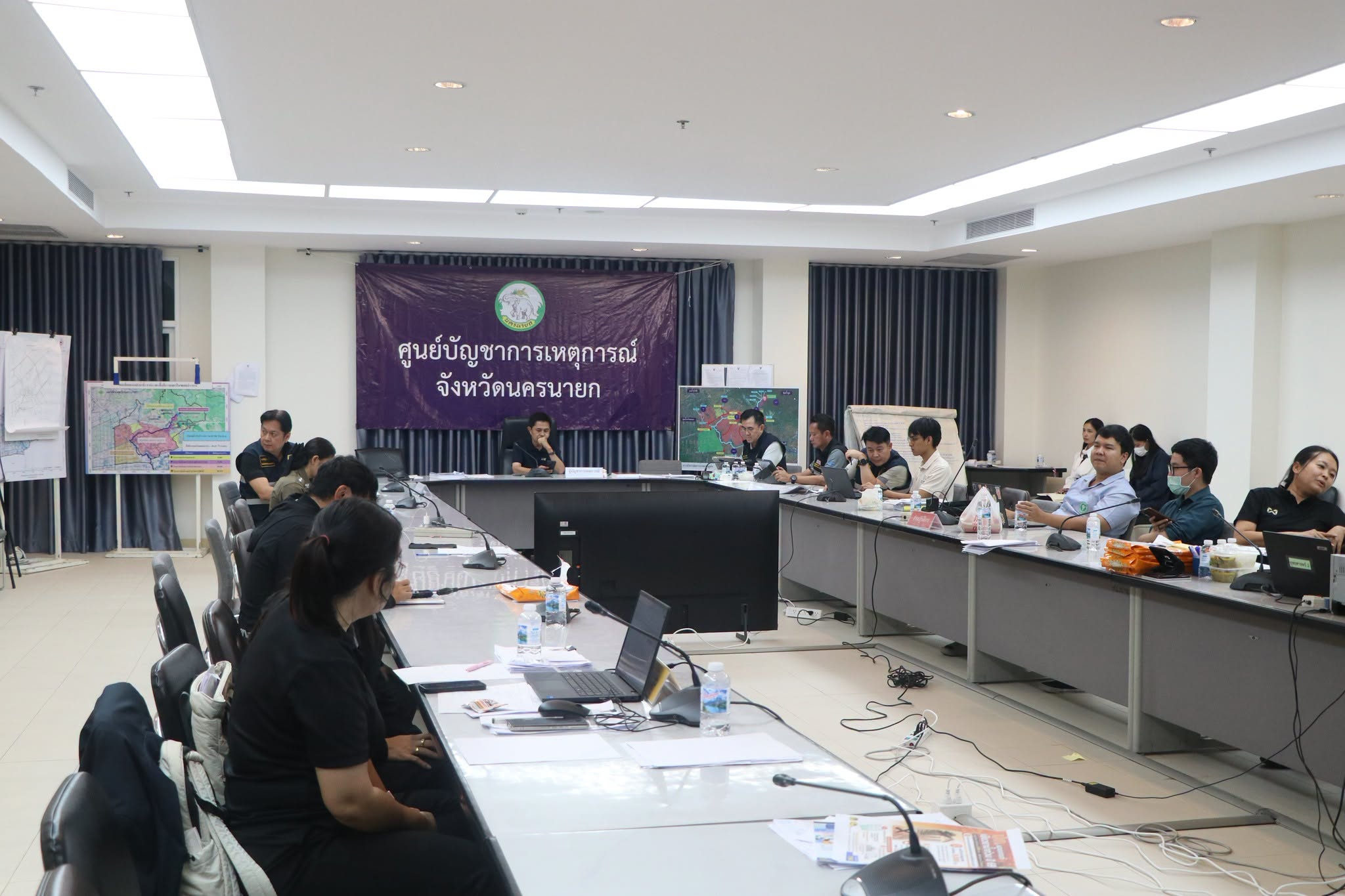ผู้ว่าฯ นครนายก ร่วมประชุมหารือแนวทางการติดตั้งเครื่องผลักดันน้ำ เพื่อเร่งระบายน้ำลงสู่ปากน้ำบางปะกง 