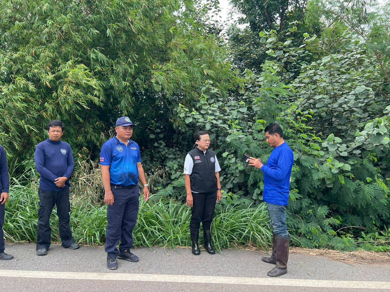ประมงนครนายก ลงพื้นที่ตรวจสอบข้อเท็จจริง กรณีมีผู้แจ้งพบเห็นสัตว์ลักษณะคล้ายจระเข้ พื้นที่ หมู่ 13 ตำบลบางสมบูรณ์ อำเภอองครักษ์