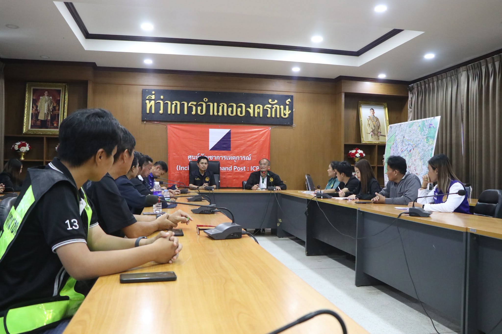  ผู้ว่าฯ นครนายก ลงพื้นที่หน้า มศว.องครักษ์ เร่งแก้ปัญหาน้ำเสีย ลดผลกระทบจากน้ำท่วม พร้อมปรับปรุงพื้นผิวถนนและเร่งระบายน้ำช่วยพื้นที่ท้ายน้ำ