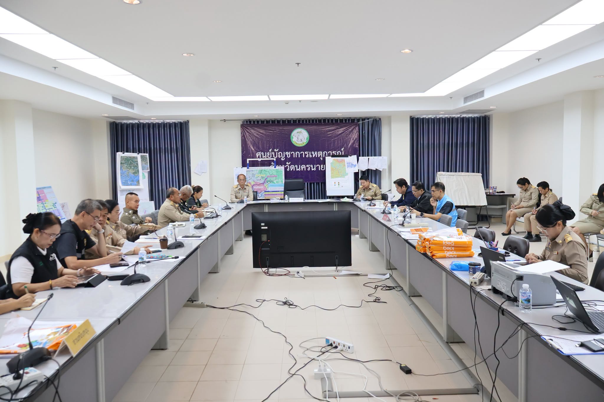  จังหวัดนครนายก ประชุมติดตามสถานการณ์อุทกภัย บูรณาการทุกหน่วยงาน เร่งเยียวยาผู้ประสบภัย พร้อมฟื้นฟูพื้นที่ที่ได้รับผลกระทบให้กลับเข้าสู่สภาวะปกติโดยเร็ว
